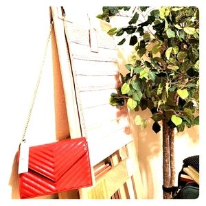 BCBG AMELIA SHOULDER BAG